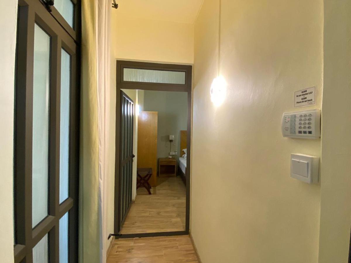 The Monalysa Suites & Residence غراند بايَ المظهر الخارجي الصورة