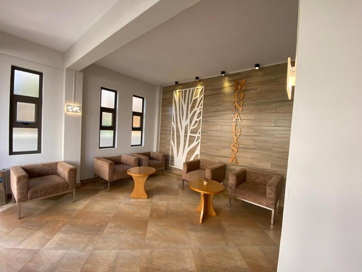 The Monalysa Suites & Residence غراند بايَ المظهر الخارجي الصورة