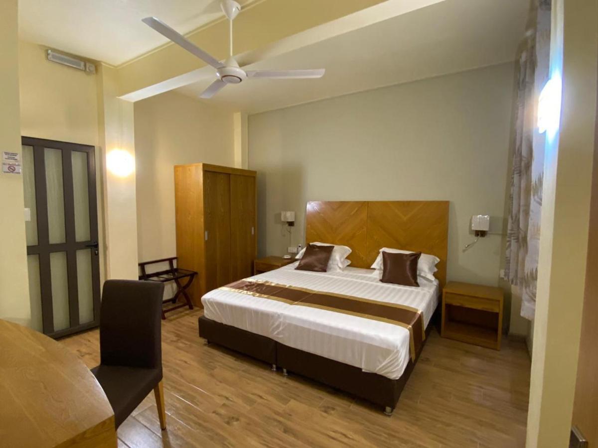 The Monalysa Suites & Residence غراند بايَ المظهر الخارجي الصورة