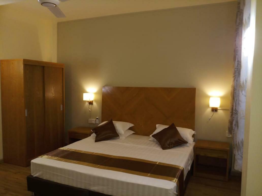 The Monalysa Suites & Residence غراند بايَ المظهر الخارجي الصورة